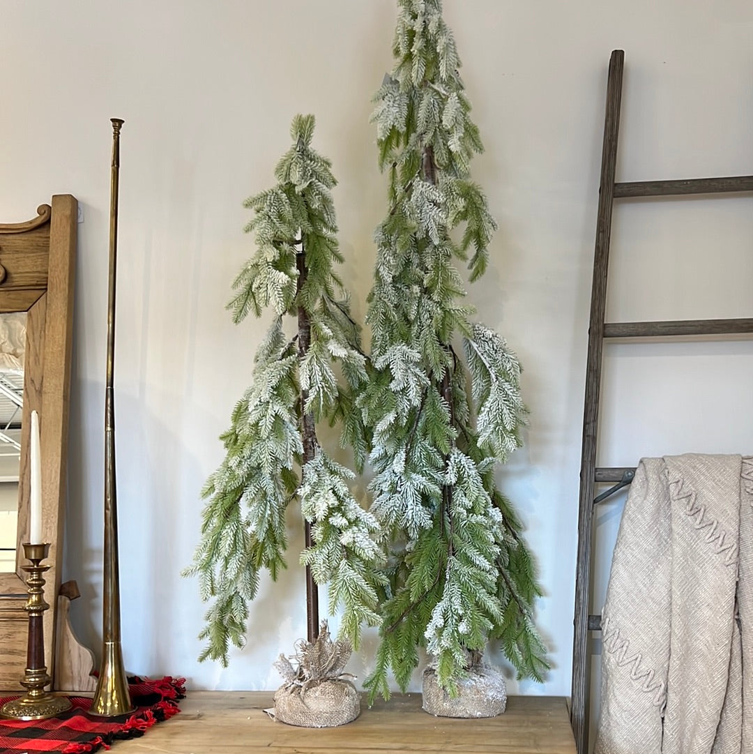 Medium Artificial Frosted Christmas Tree – Oak Nashville