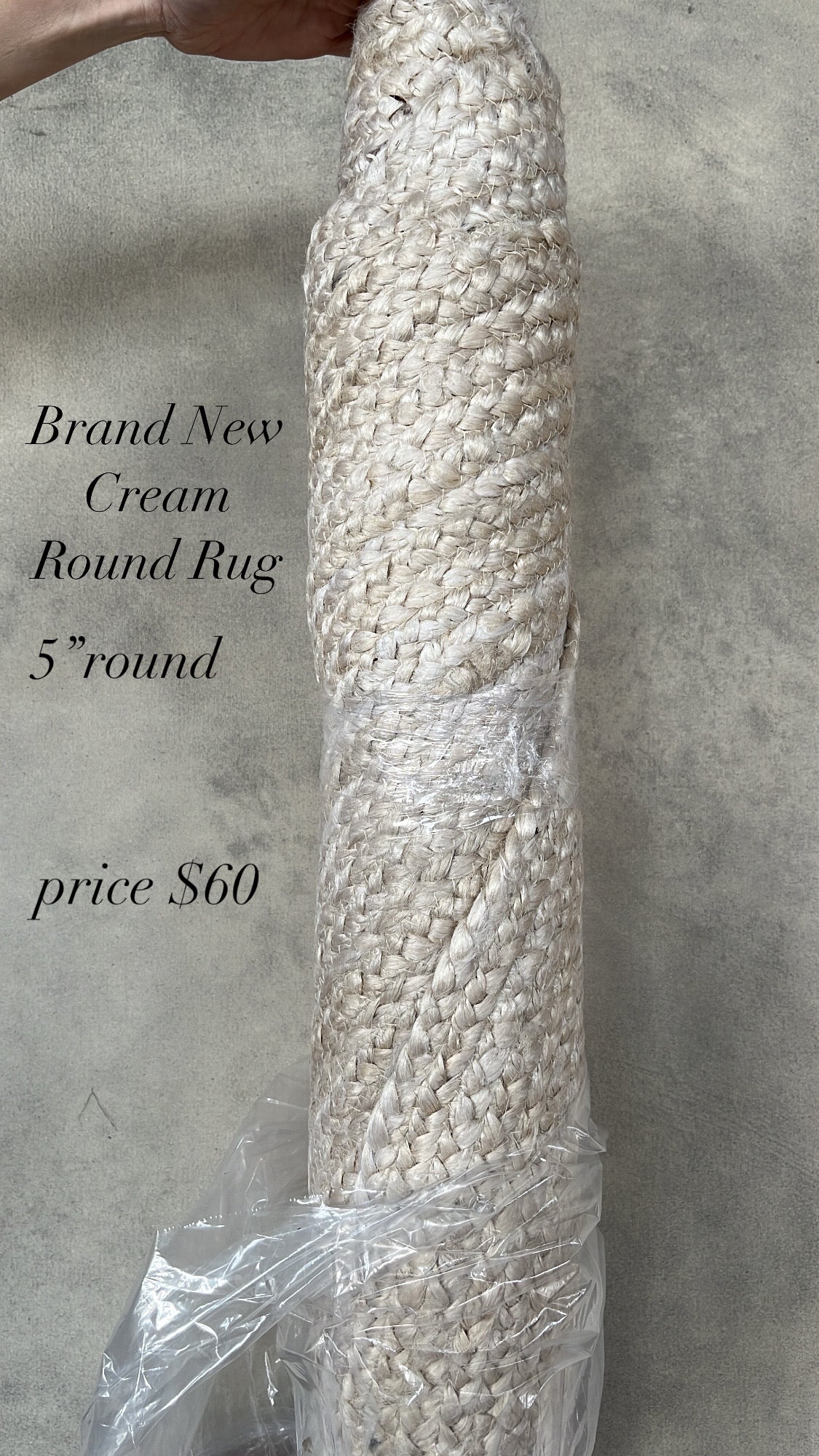 Cream 5’ Round Rug