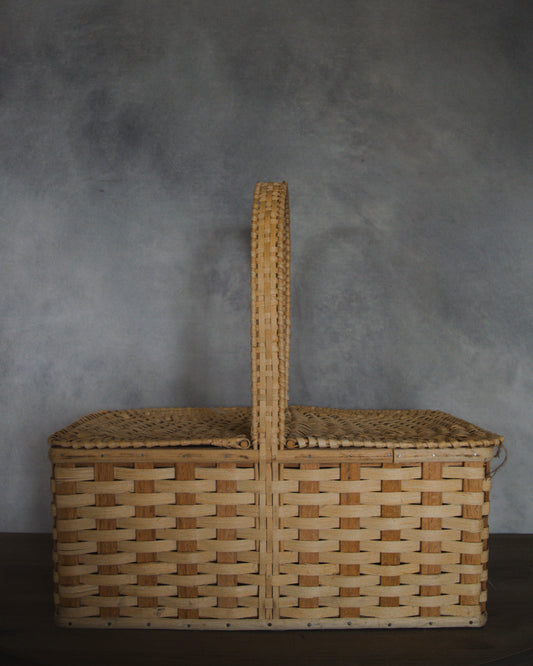 Light Wicker Woven Picnic Basket