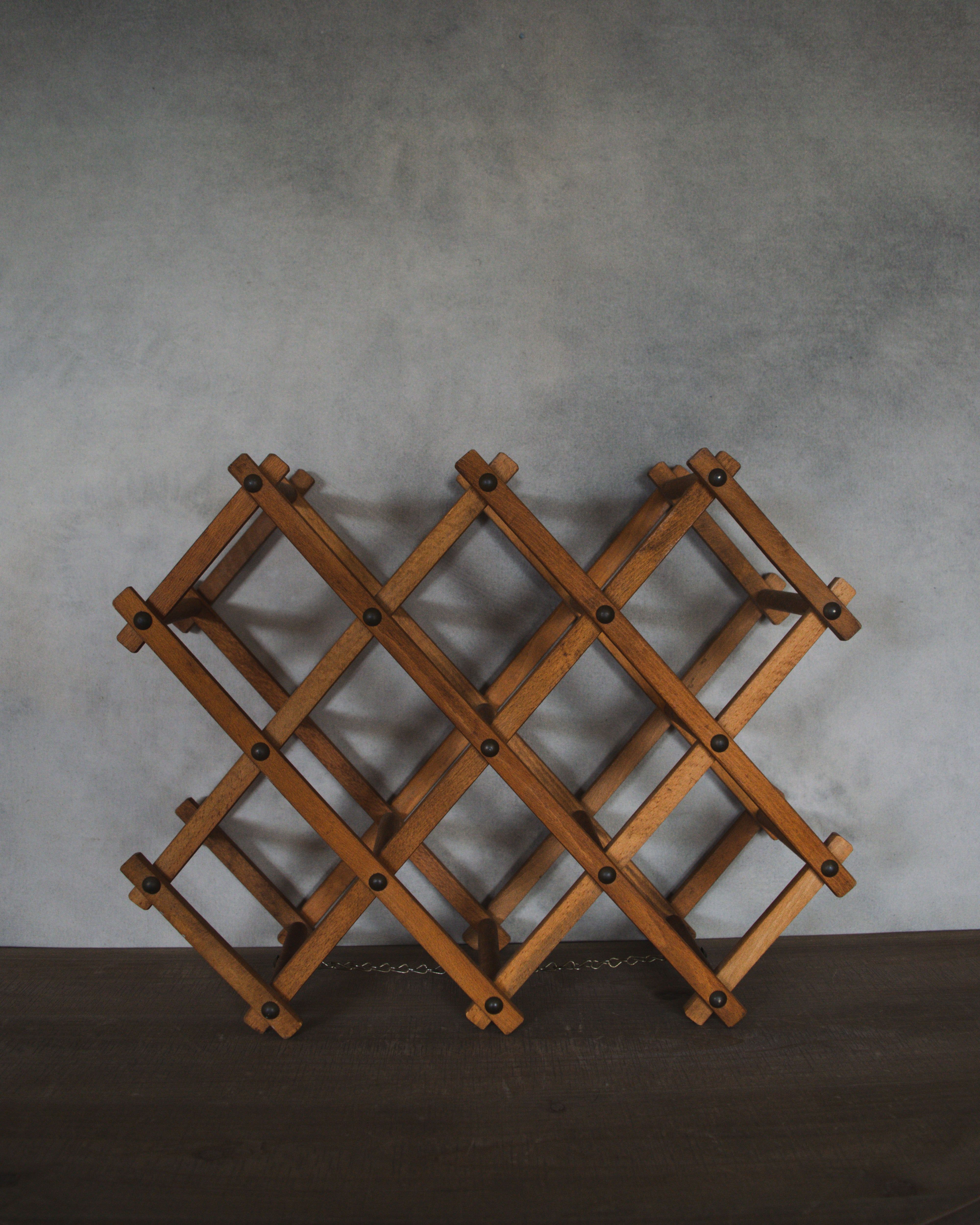 Chian Rack Accordion Wood Wine Rack with Chain – OAK Nashville