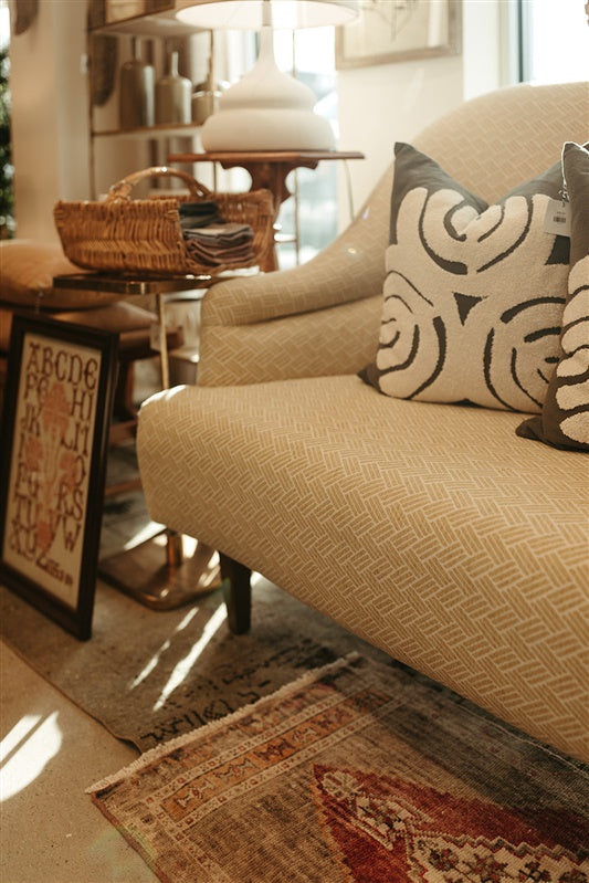 Canary Sofa with Woven Pattern and Wood Legs